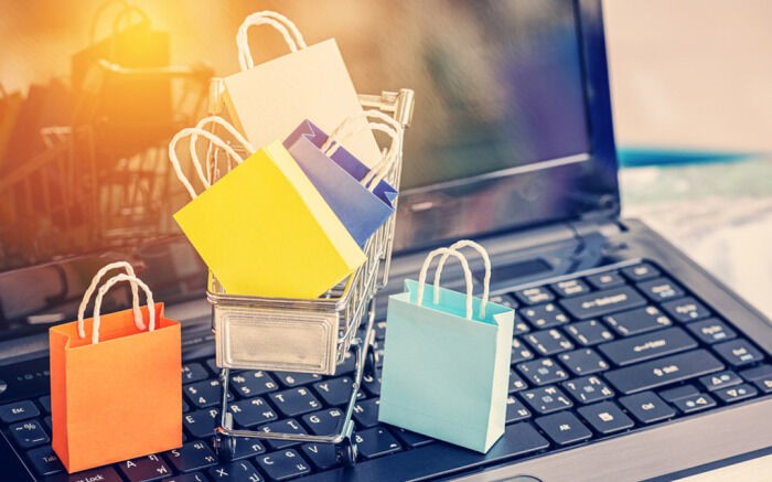 فروش بدلیجات و زیور آلات لیورا در اصفهان تجربه‌ای نو از خرید بدون مرز